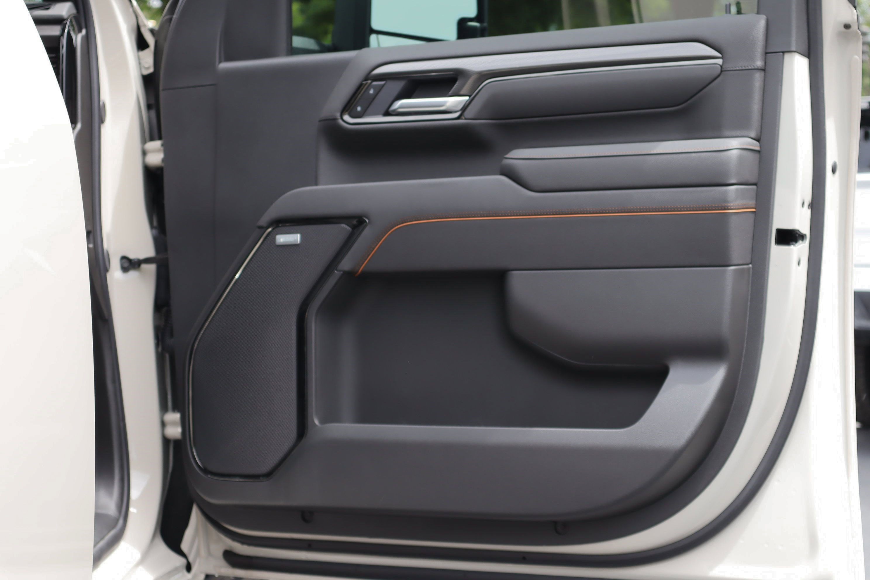 Used 2026 GMC Sierra 2500 AT4 w/ LPO, Black Badging Package AWD/4WD image 30