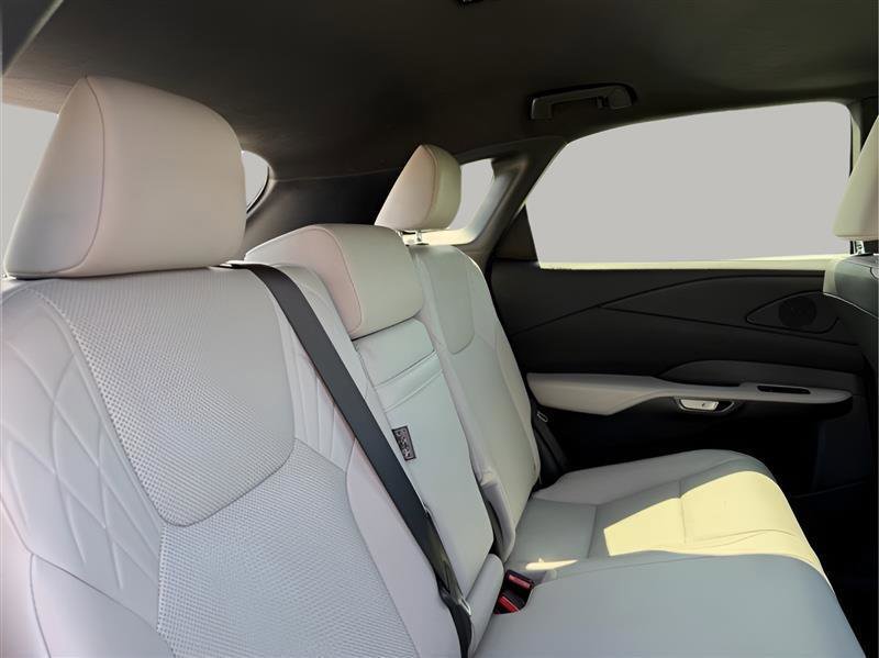 Used 2023 Lexus RX 350h w/ Cold Area Package AWD/4WD image 34