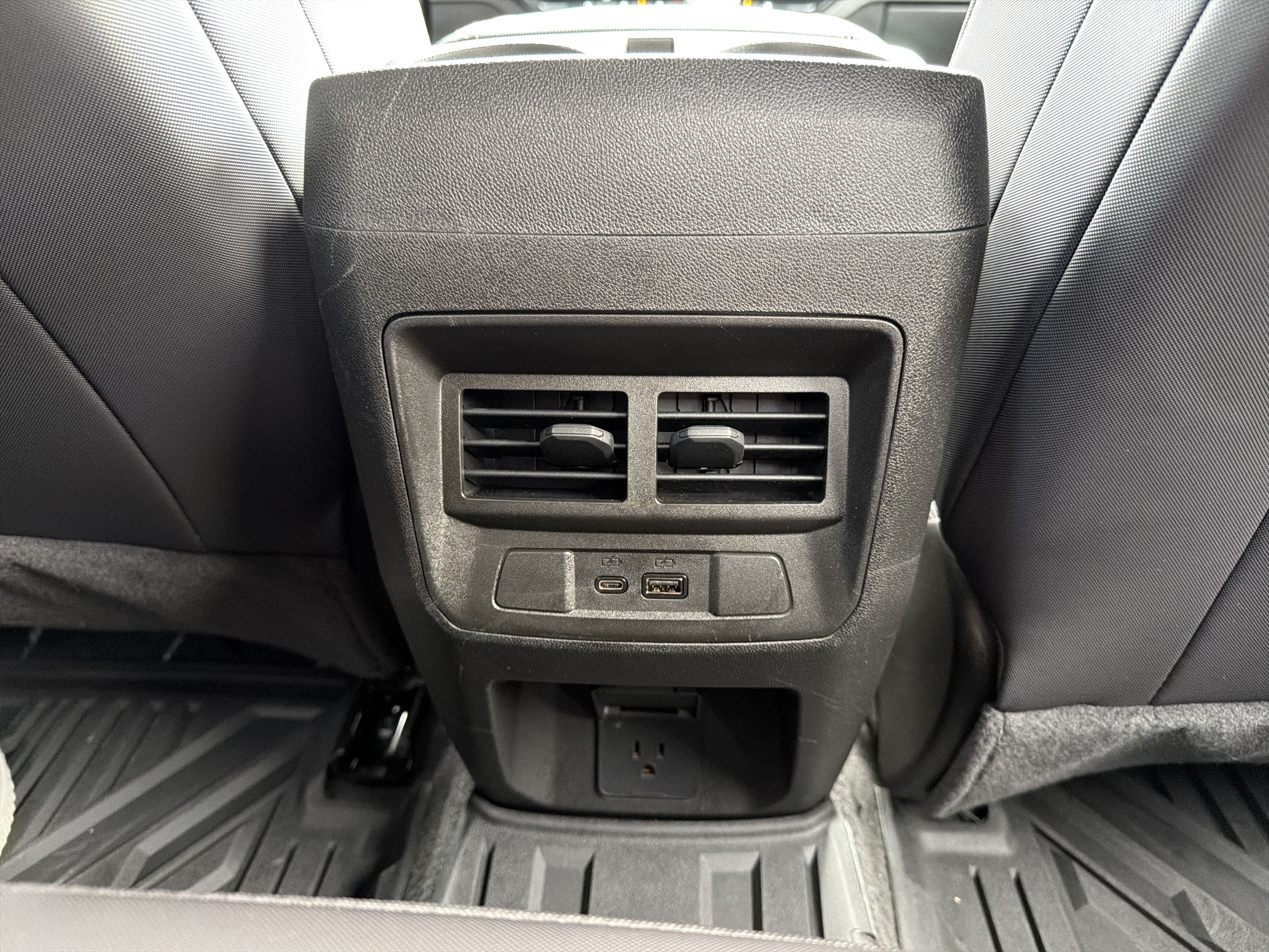 Used 2026 Chevrolet Colorado Z71 AWD/4WD image 28