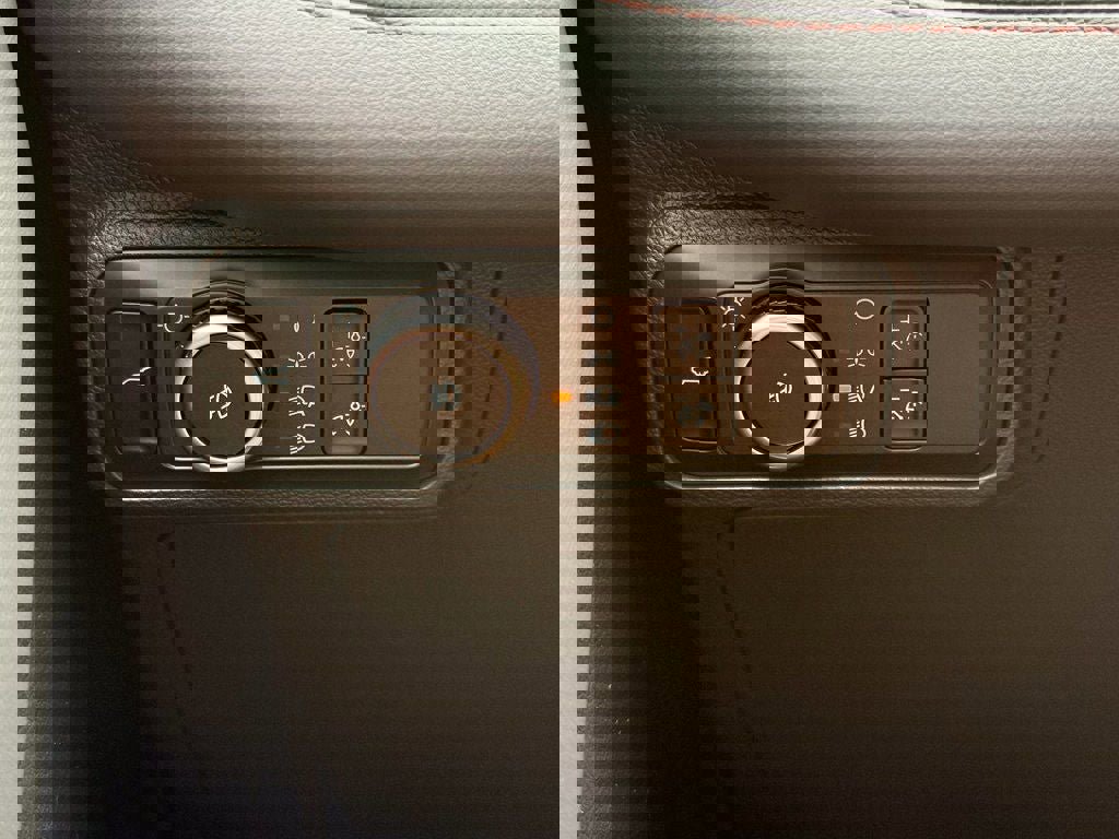 New 2026 Ford Explorer Active w/ Active Comfort Package image 27