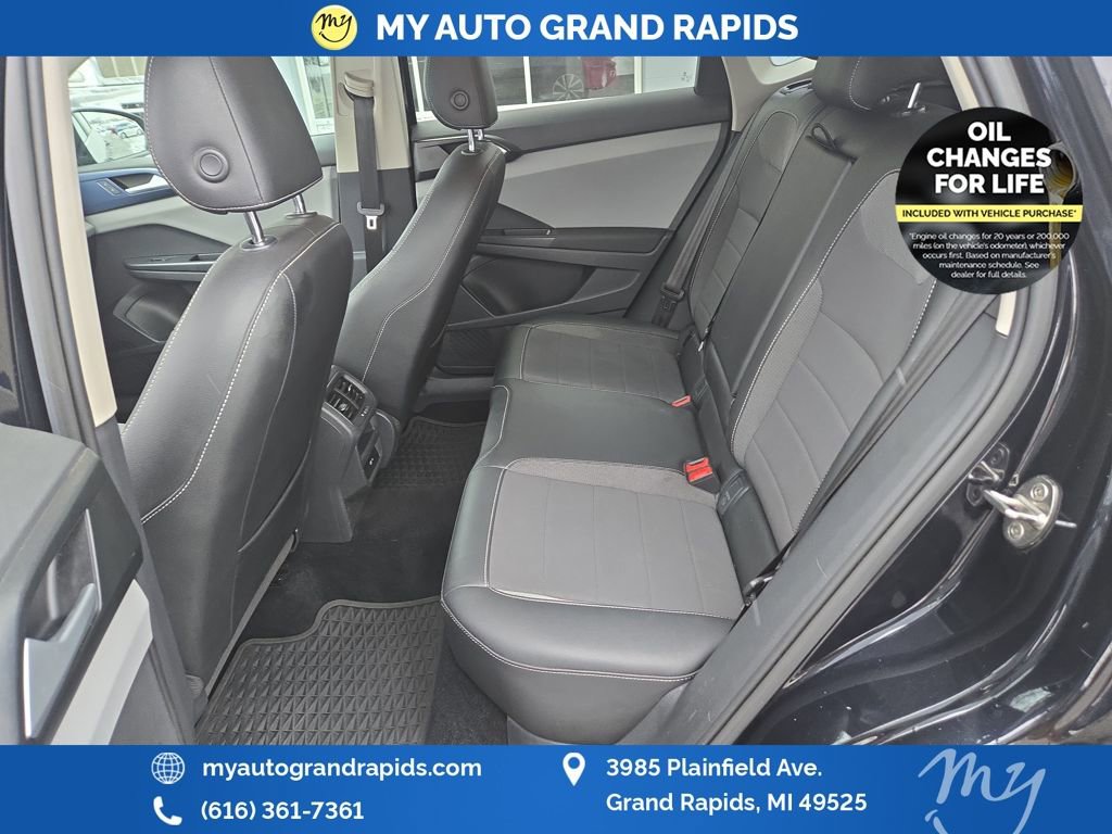 Used 2022 Volkswagen Taos SE image 27