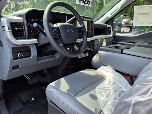 New 2025 Ford F550 4x4 Crew Cab Super Duty image 11