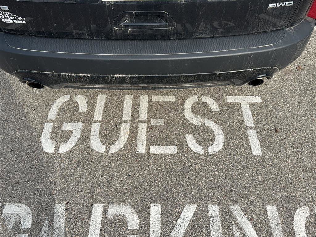 Used 2022 Ford Escape SE w/ SE Sport Appearance Package image 8