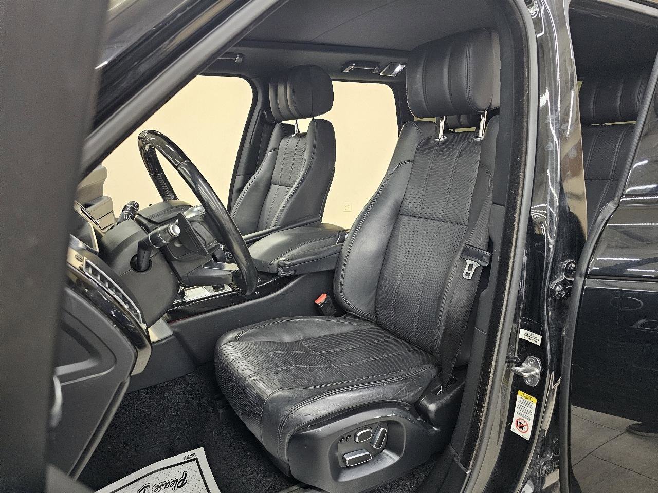 Used 2014 Land Rover Range Rover Supercharged AWD/4WD image 16