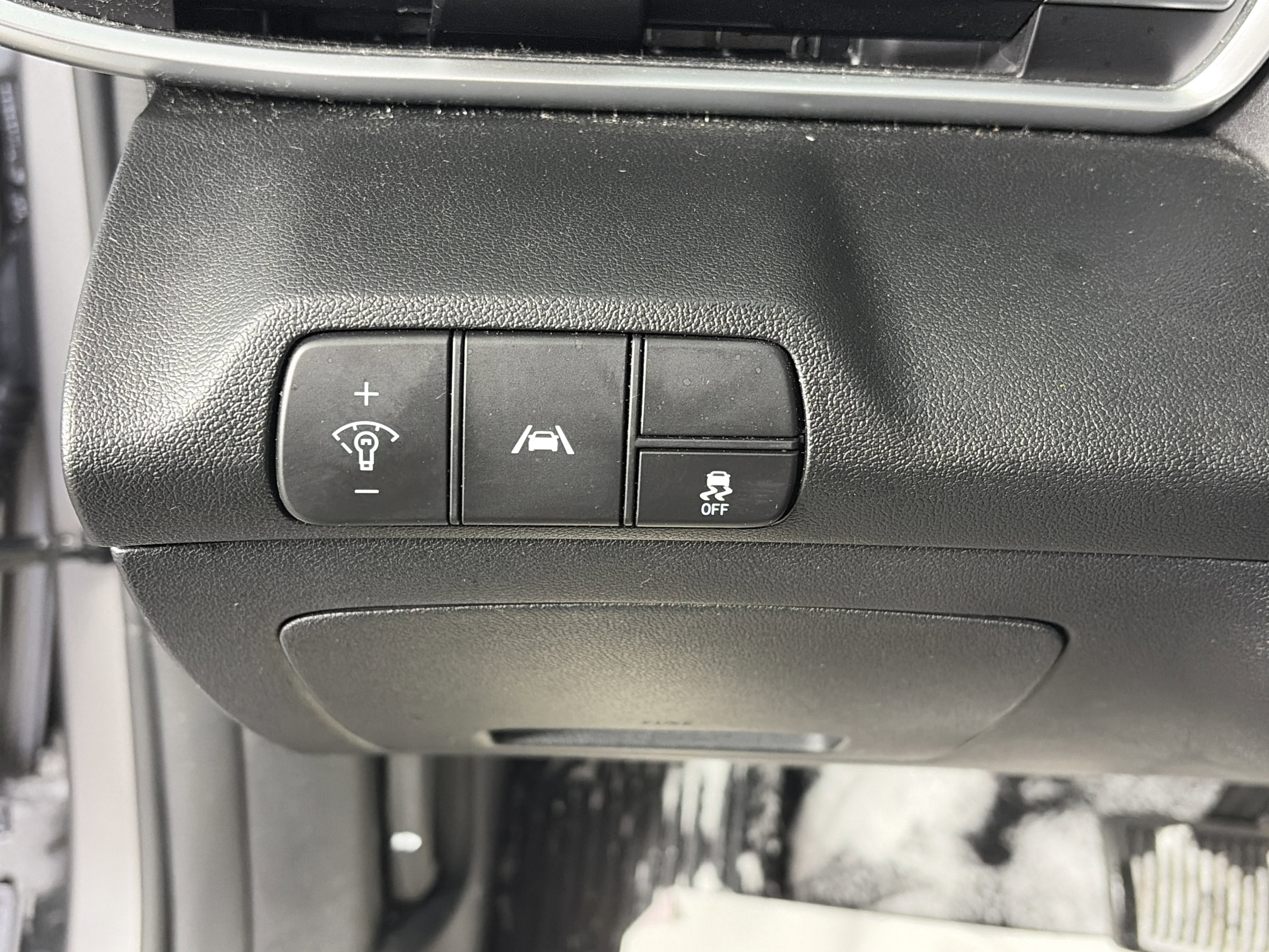 Used 2023 Hyundai Elantra SEL image 25