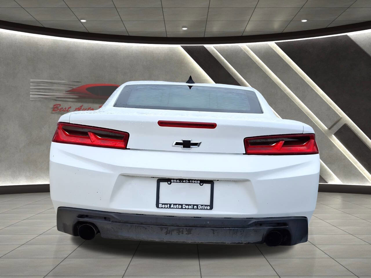 Used 2017 Chevrolet Camaro LT image 7