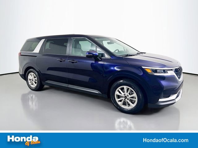 Used 2024 Kia Carnival LX image 1