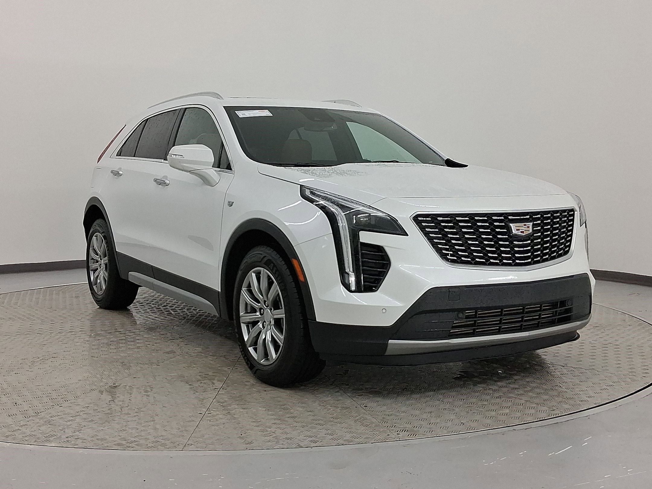 Used 2023 Cadillac XT4 Premium Luxury w/ Technology Package image 7