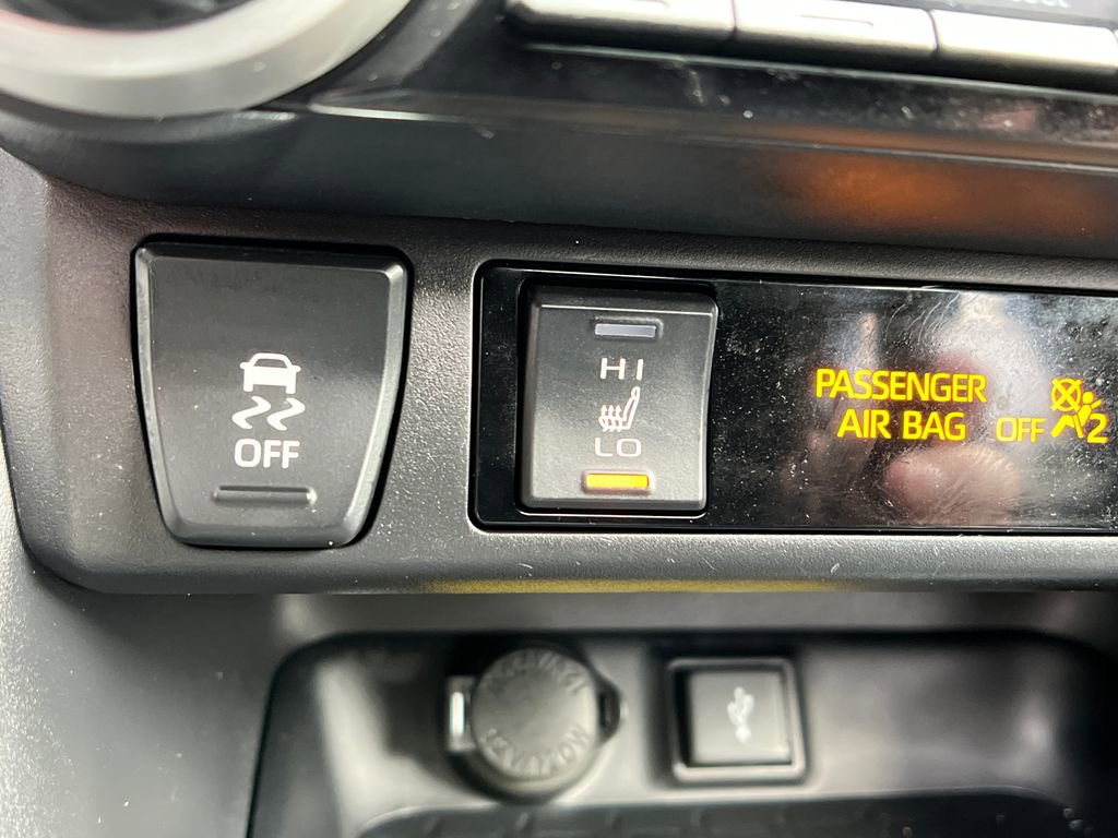 Used 2020 Toyota RAV4 XSE AWD/4WD image 29
