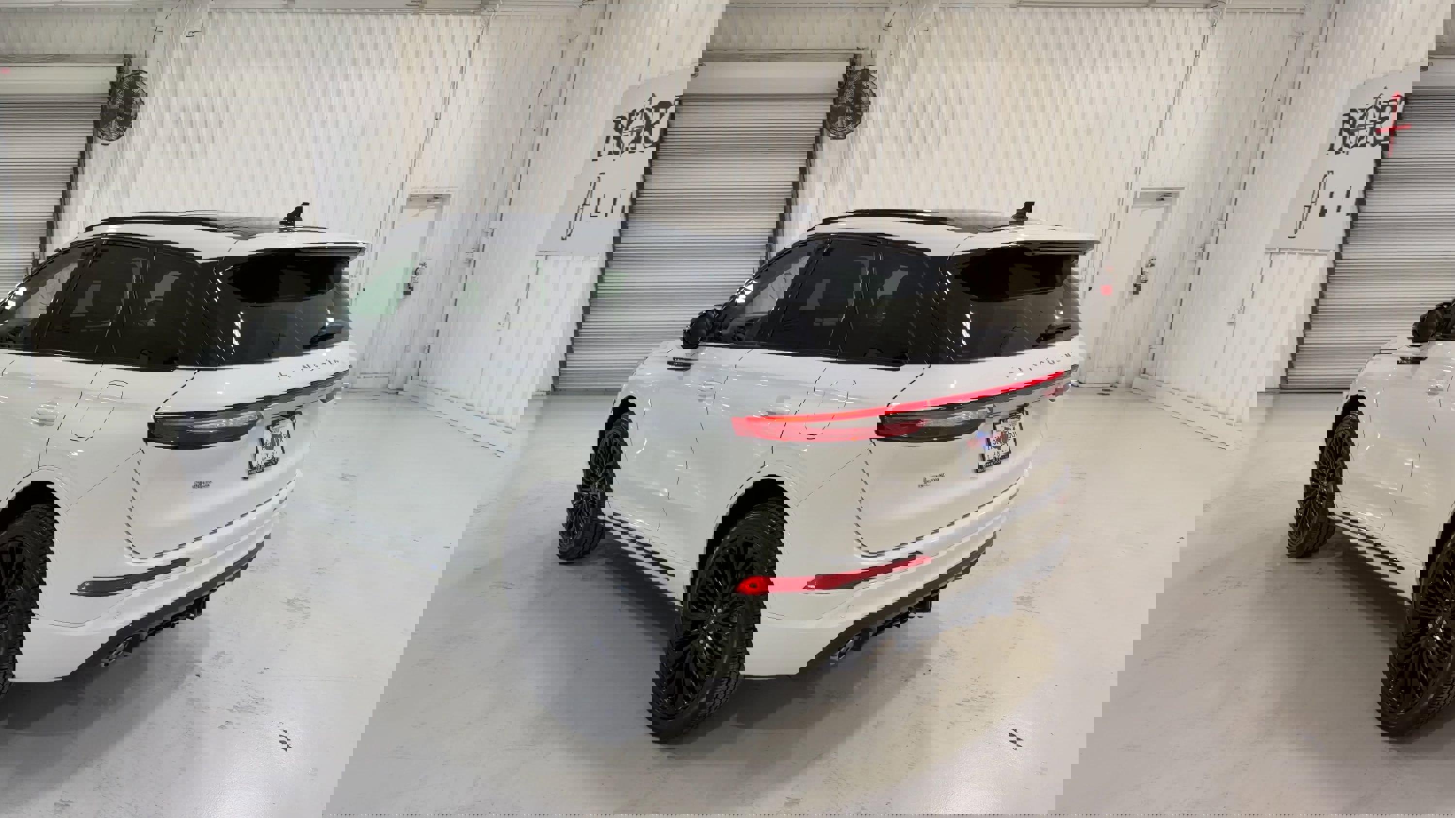 Used 2025 Lincoln Corsair Reserve w/ Equipment Group 202A image 7