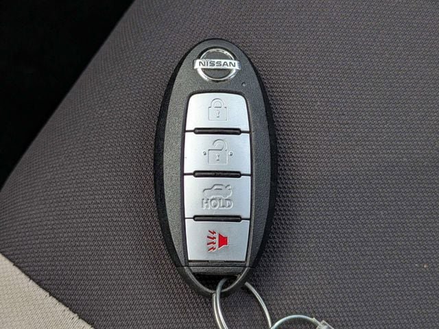 Used 2022 Nissan Versa SV FWD image 26