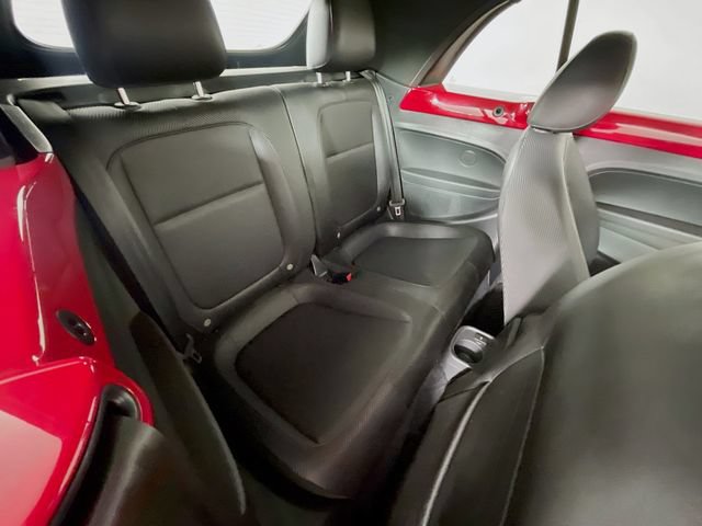 Used 2019 Volkswagen Beetle 2.0T S FWD image 25