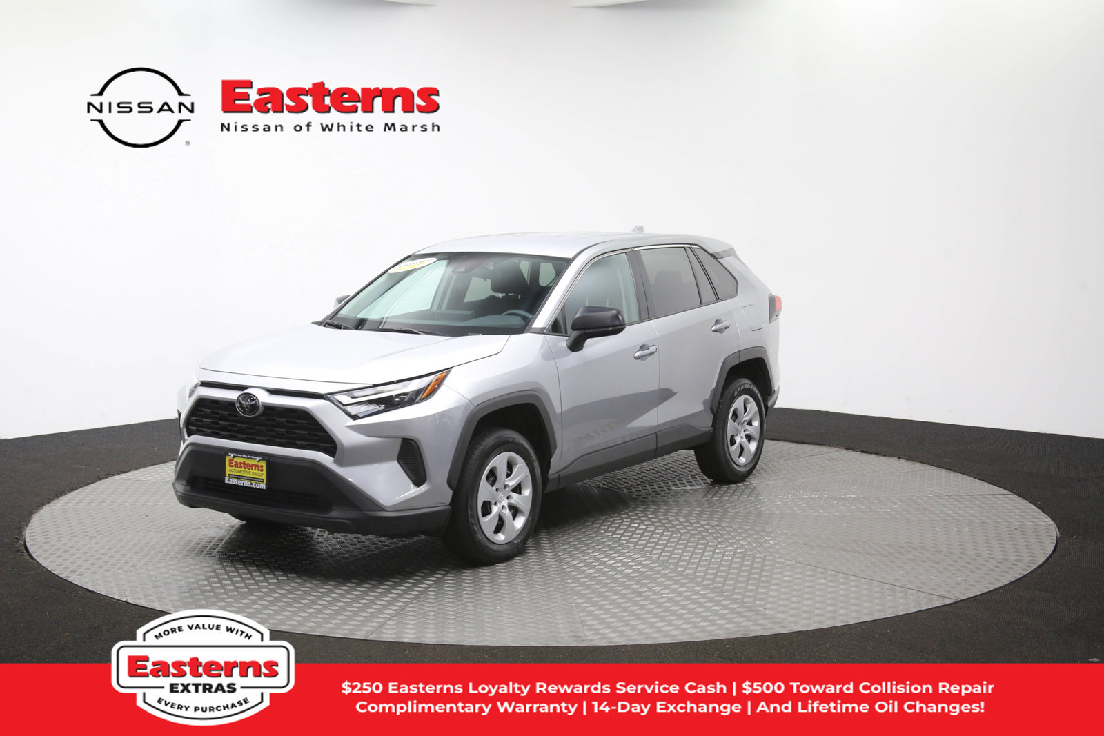 Used 2025 Toyota RAV4 LE AWD/4WD image 54
