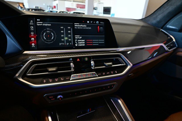 Used 2022 BMW X5 M w/ Competition Package 2 AWD/4WD image 32