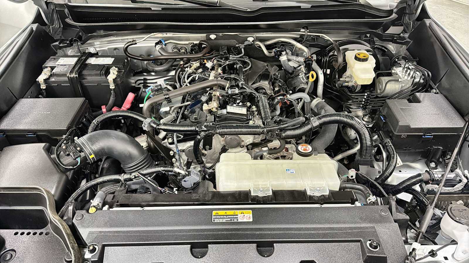 Used 2024 Toyota Tacoma TRD Off-Road w/ TRD Off Road Upgrade Package AWD/4WD image 31