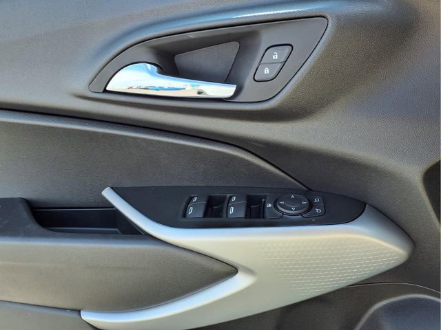 New 2026 Chevrolet Trax RS w/ Sunroof Package image 15