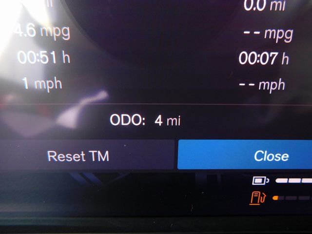 New 2024 Volvo XC60 T8 Ultimate w/ Climate Package image 32