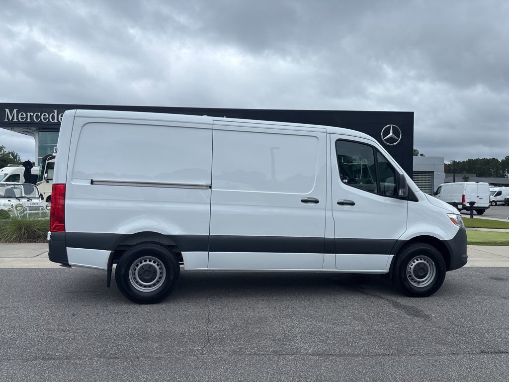 Used 2023 Mercedes-Benz Sprinter 144 Cargo image 2