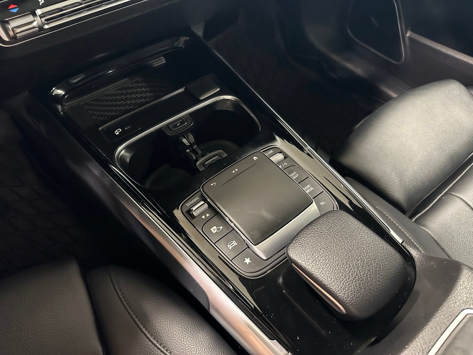 Used 2021 Mercedes-Benz GLB 250 image 31