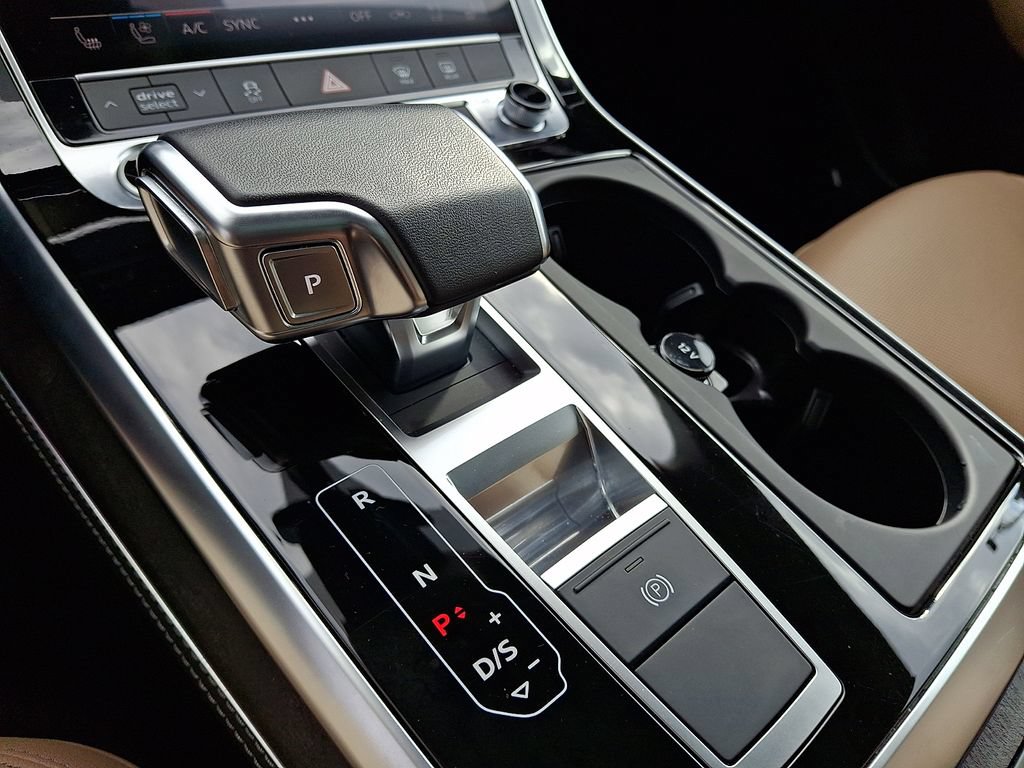 Certified 2025 Audi Q8 Premium Plus w/ Premium Plus Package AWD/4WD image 15