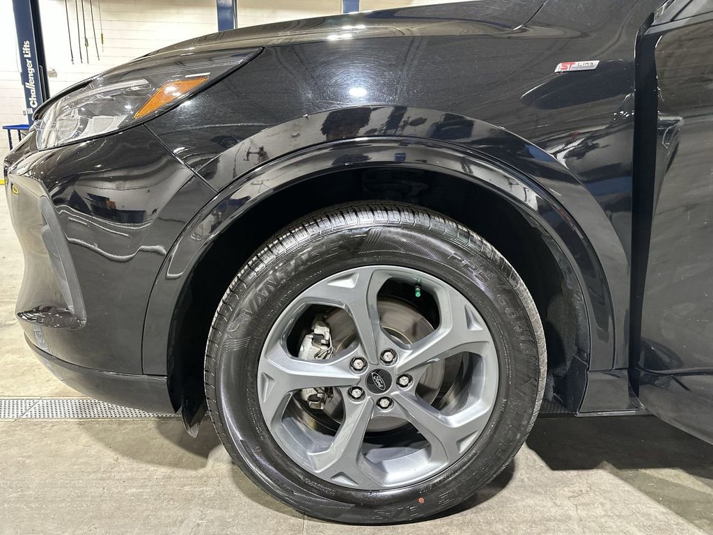 Used 2024 Ford Escape ST-Line image 18