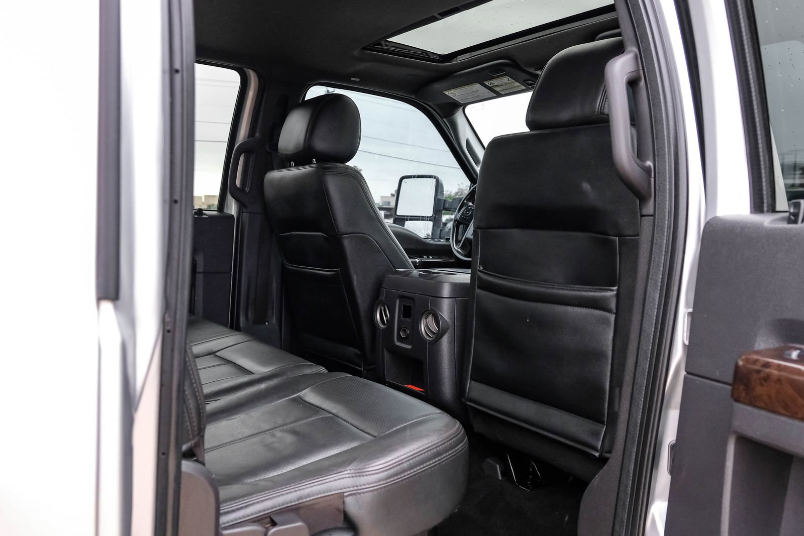 Used 2016 Ford F250 Platinum w/ FX4 Off-Road Package AWD/4WD image 35