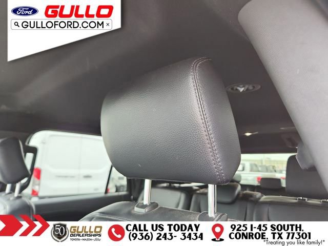 Used 2019 Ford Expedition XLT w/ Equipment Group 202A AWD/4WD image 17