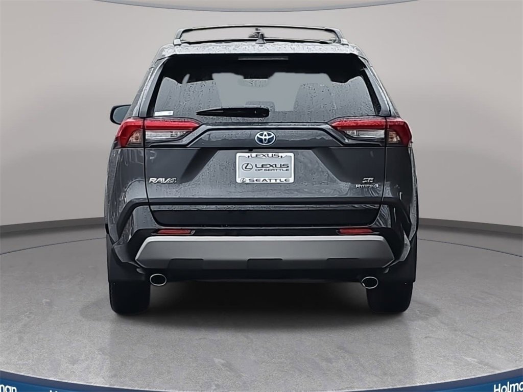 Used 2023 Toyota RAV4 SE w/ SE Grade Weather Package image 7