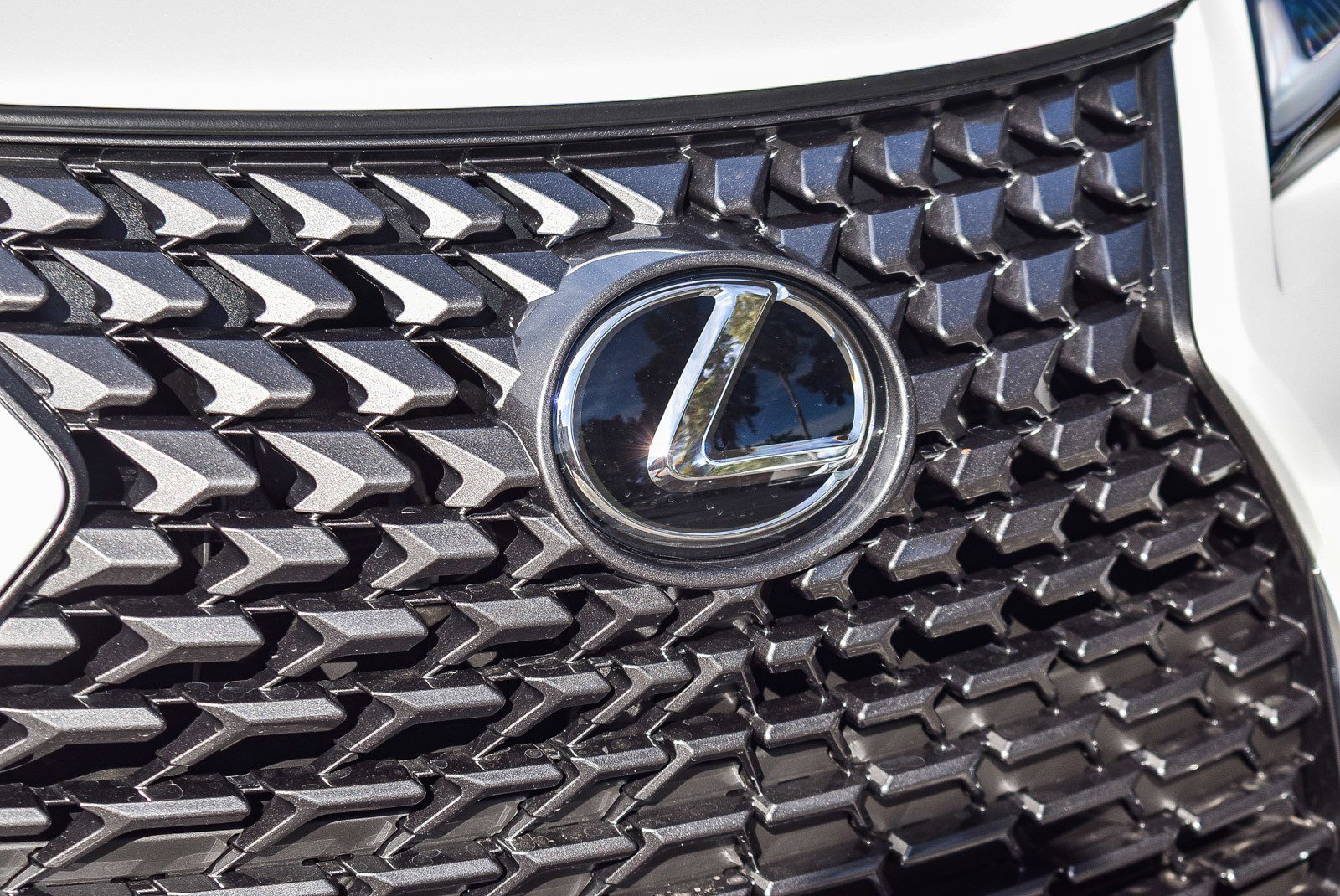 New 2026 Lexus UX 300h FWD image 9