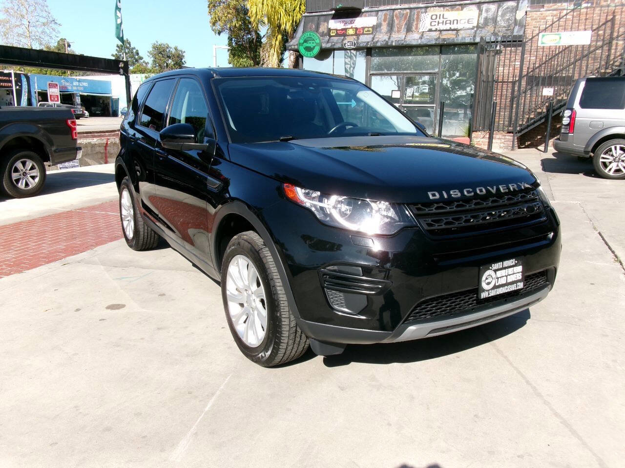 Used 2019 Land Rover Discovery Sport SE AWD/4WD image 1