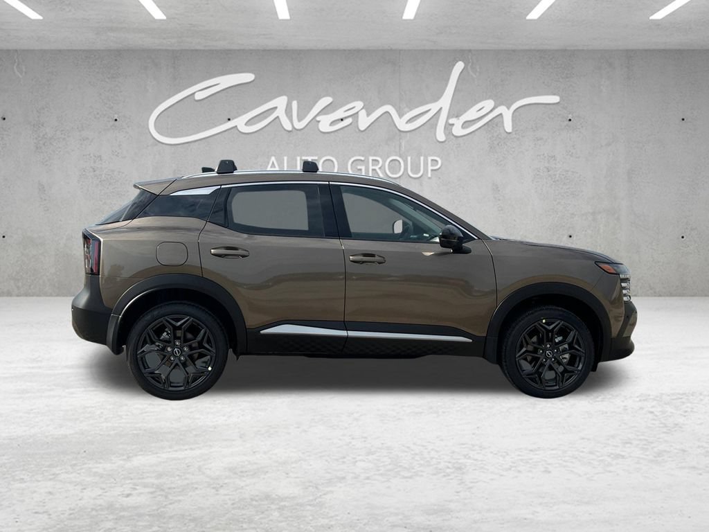 New 2027 Nissan Kicks SR w/ Cold Weather Package FWD image 18