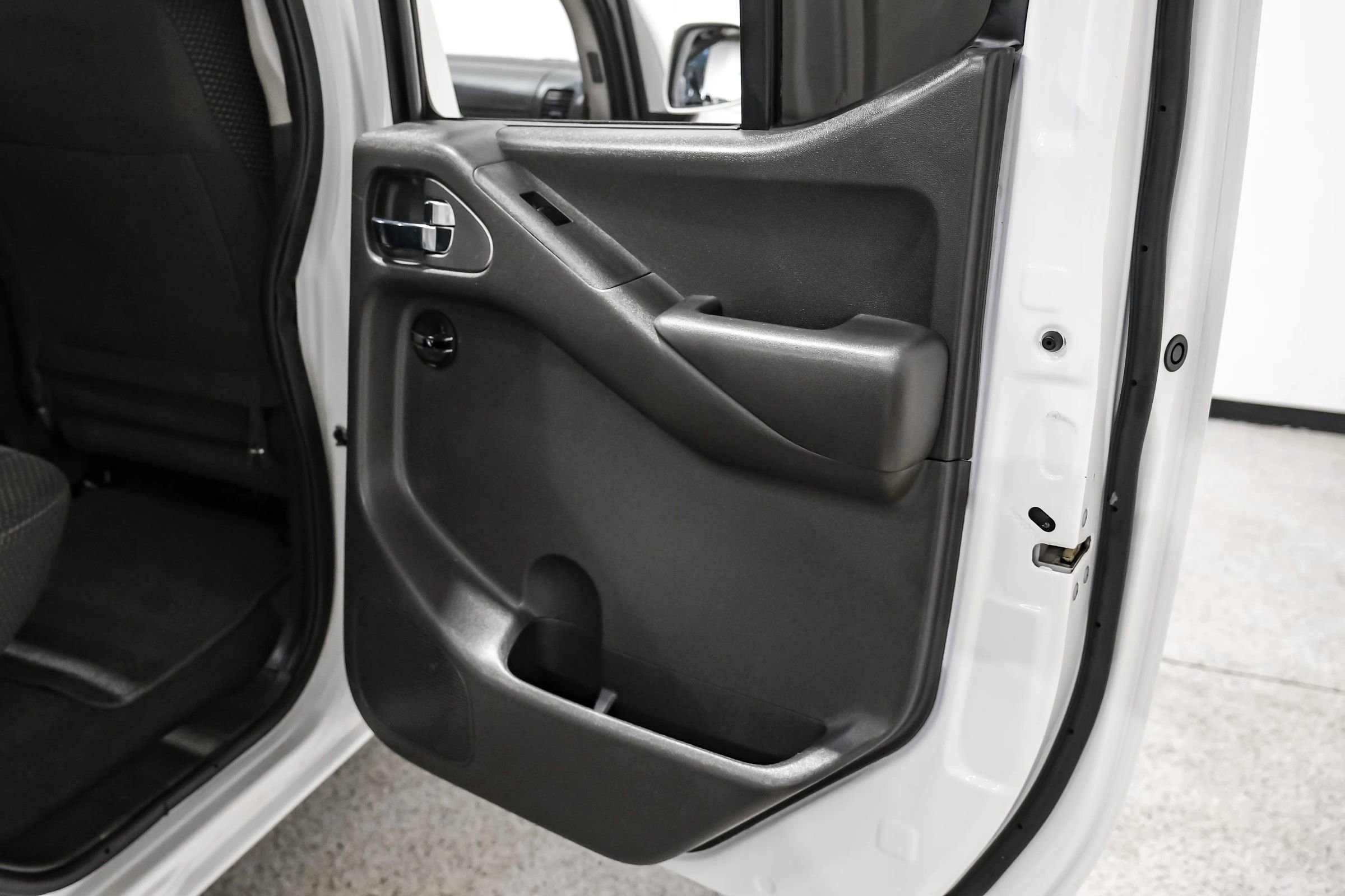 Used 2019 Nissan Frontier PRO-4X AWD/4WD image 40