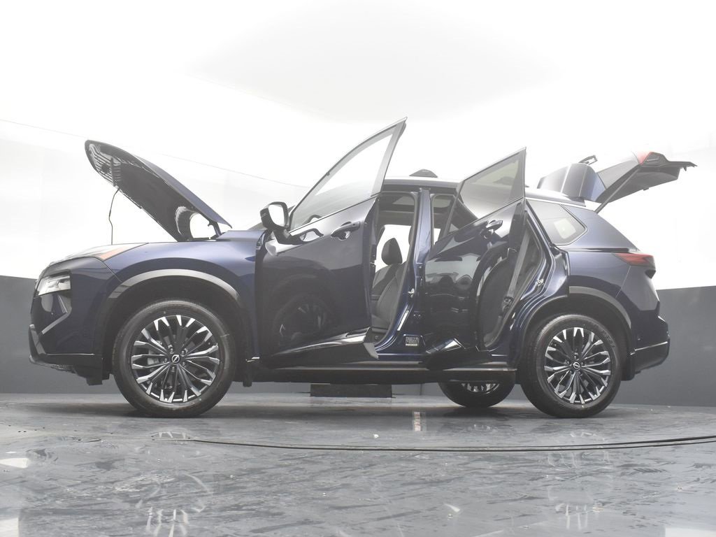 Certified 2025 Nissan Rogue Platinum w/ Platinum Premium Package image 36