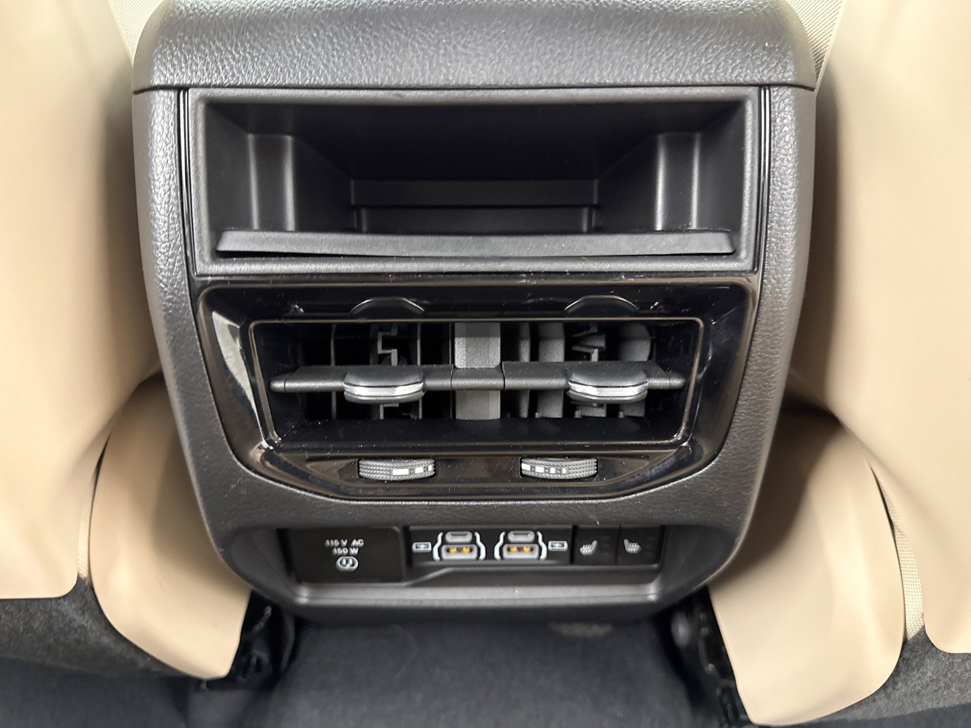 Used 2023 Jeep Grand Cherokee Limited AWD/4WD image 19