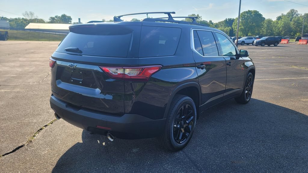 Used 2021 Chevrolet Traverse LT w/ LPO, Blackout Package AWD/4WD image 12