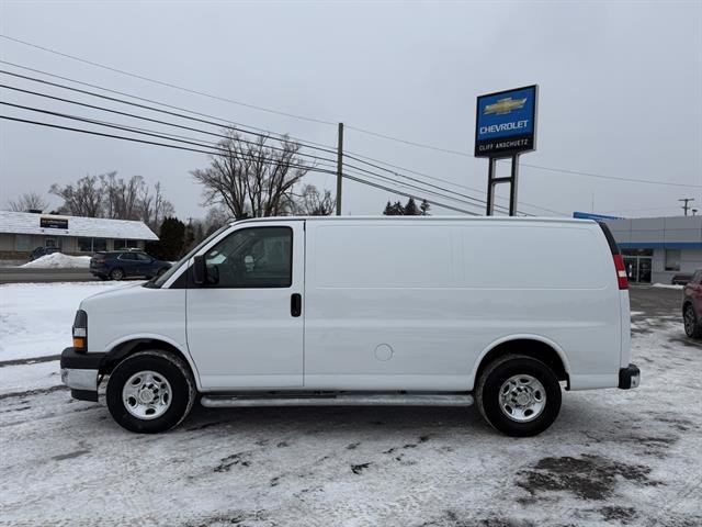 Used 2024 Chevrolet Express 2500 w/ Driver Convenience Package image 3
