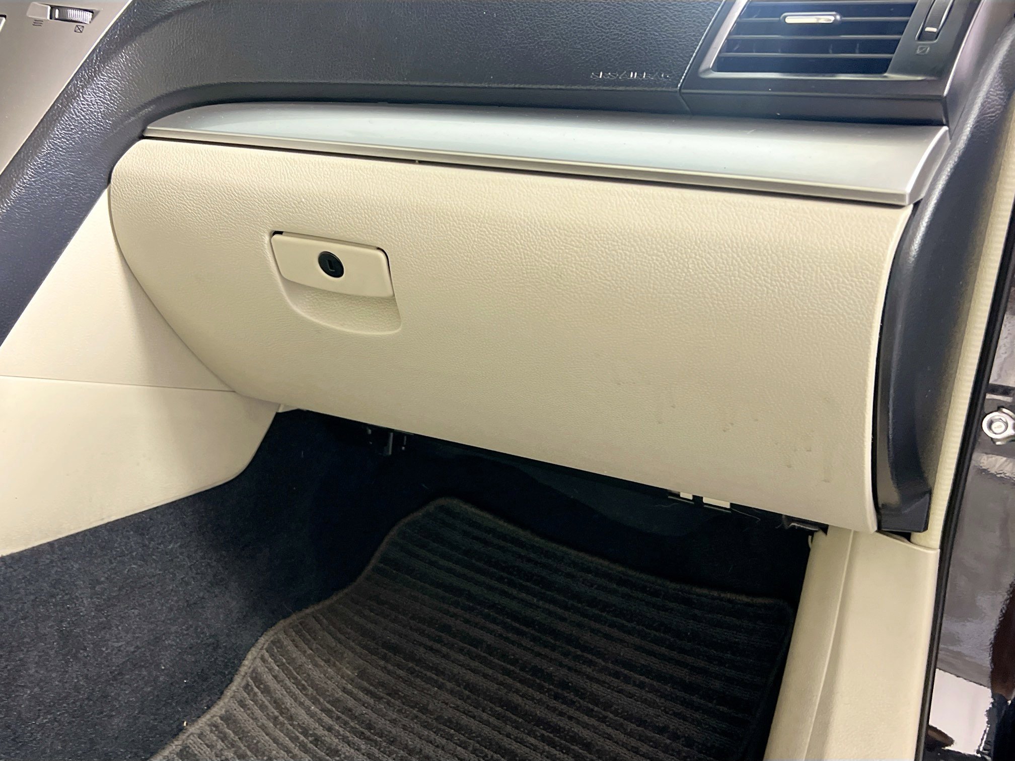 Used 2010 Subaru Legacy 2.5i Premium image 34