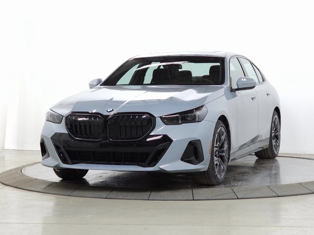 New 2026 BMW 530i xDrive w/ M Sport Package AWD/4WD image 3