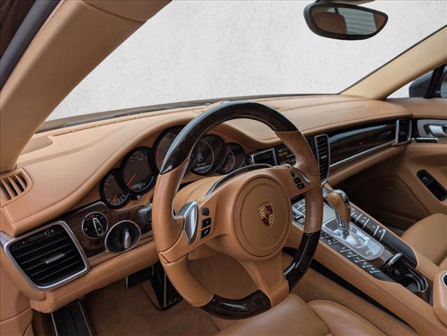 Used 2015 Porsche Panamera 4S image 12