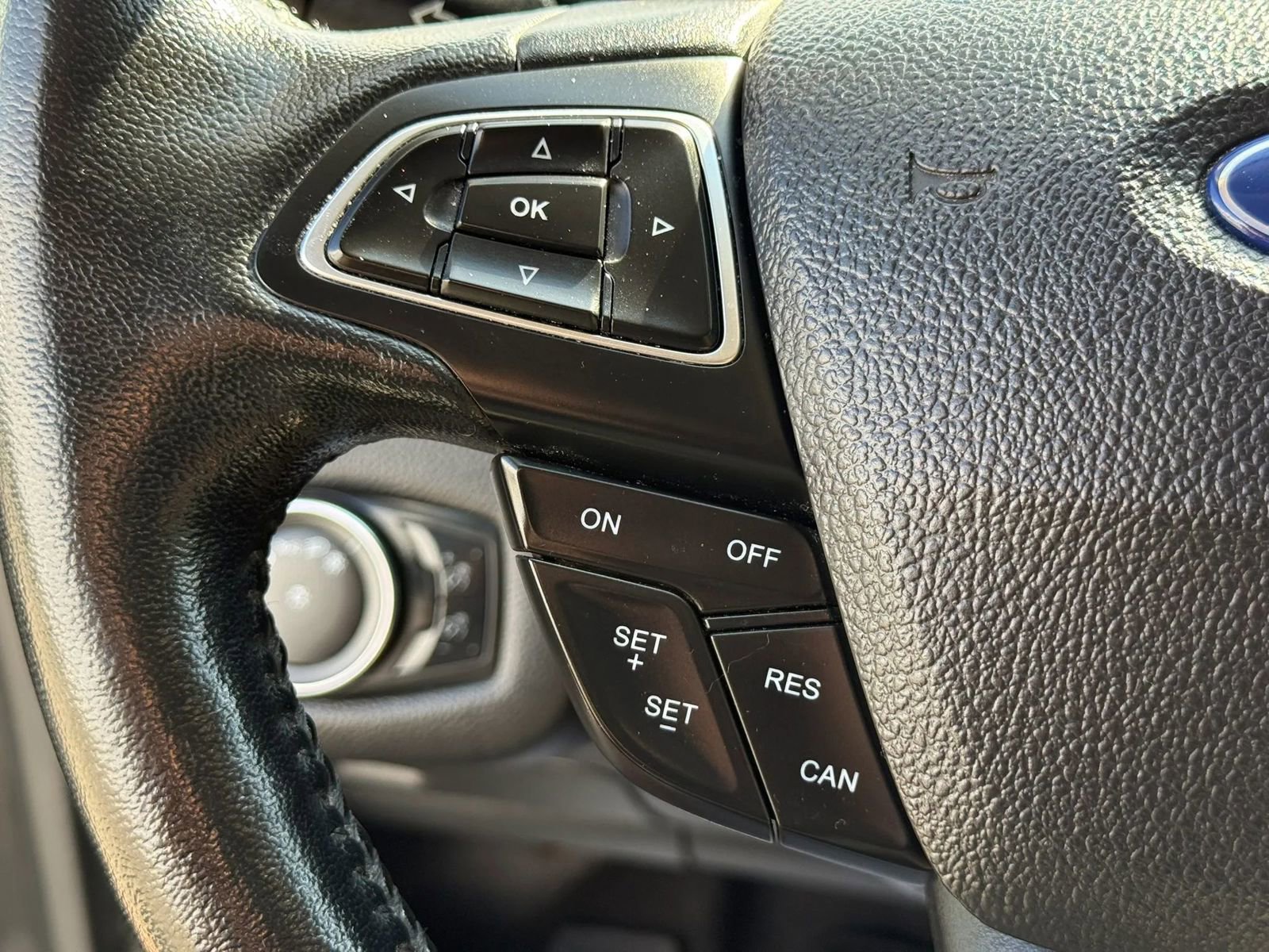 Used 2019 Ford Escape SEL AWD/4WD image 25