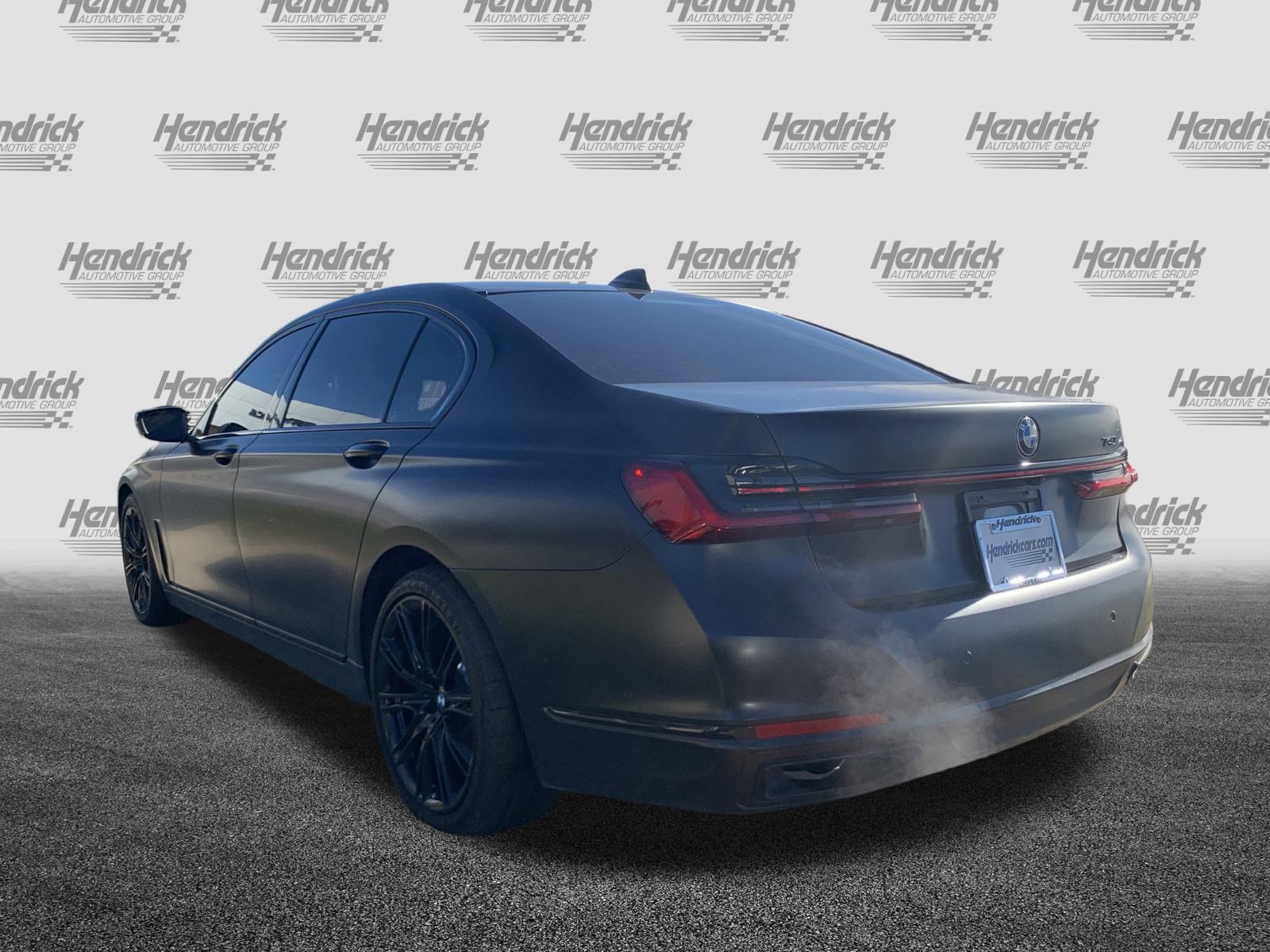 Used 2020 BMW 740i w/ Premium Package image 8