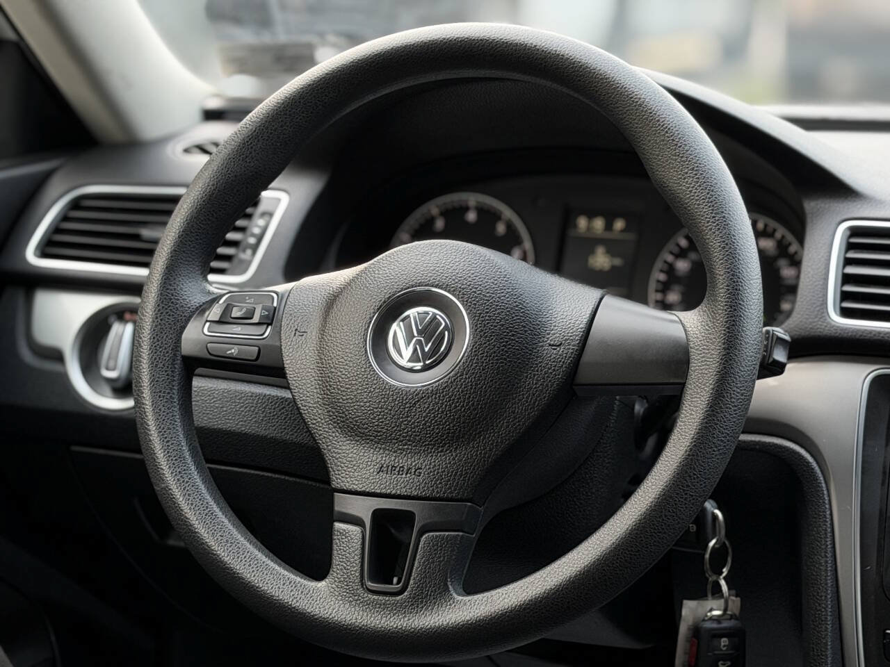 Used 2012 Volkswagen Passat 2.5 S FWD image 13