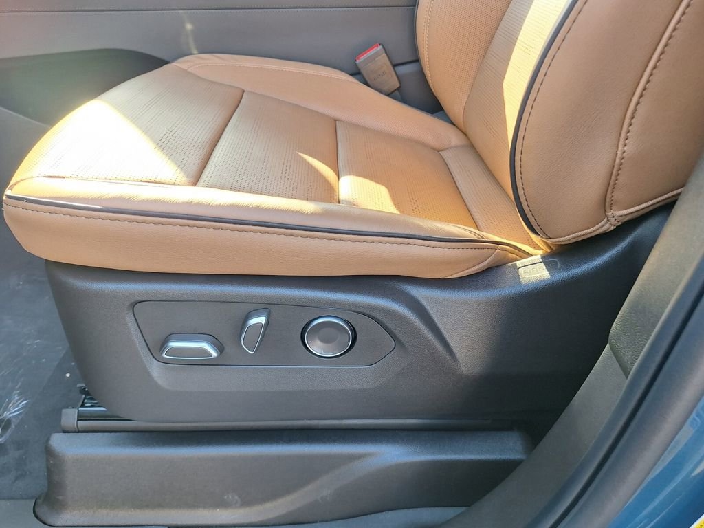 New 2026 Cadillac Escalade Luxury image 32