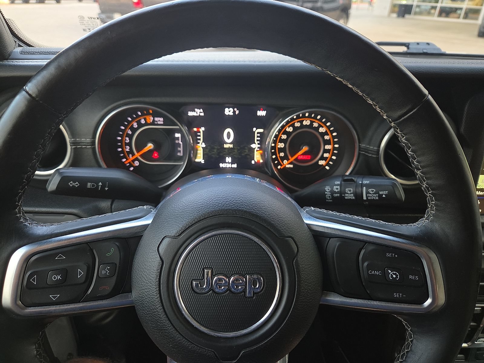 Used 2018 Jeep Wrangler Unlimited Sahara AWD/4WD image 24