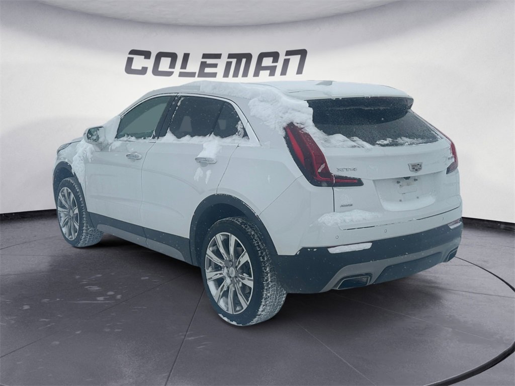 Used 2021 Cadillac XT4 Premium Luxury image 3