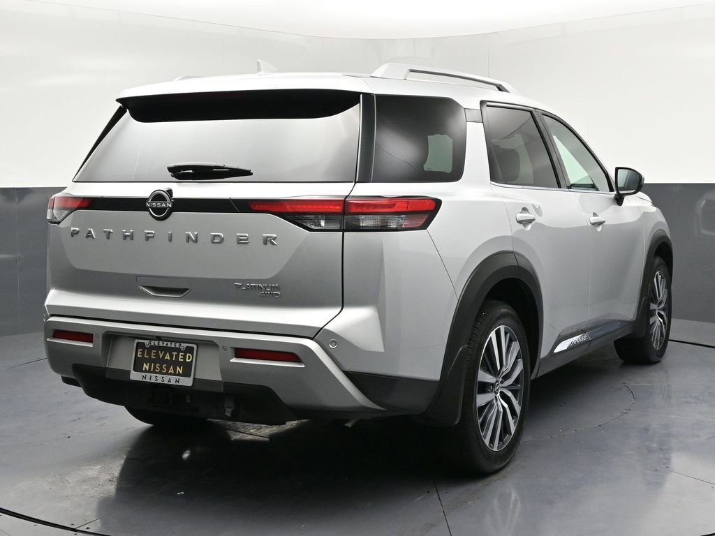 Used 2022 Nissan Pathfinder Platinum w/ Cargo Package image 4