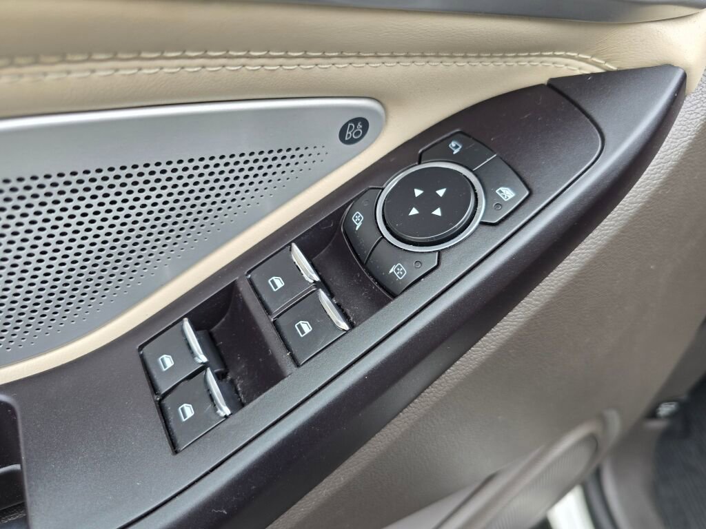 Used 2020 Ford Explorer Platinum w/ Premium Technology Package image 25