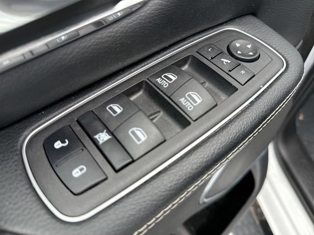 Used 2023 RAM 1500 Laramie AWD/4WD image 13