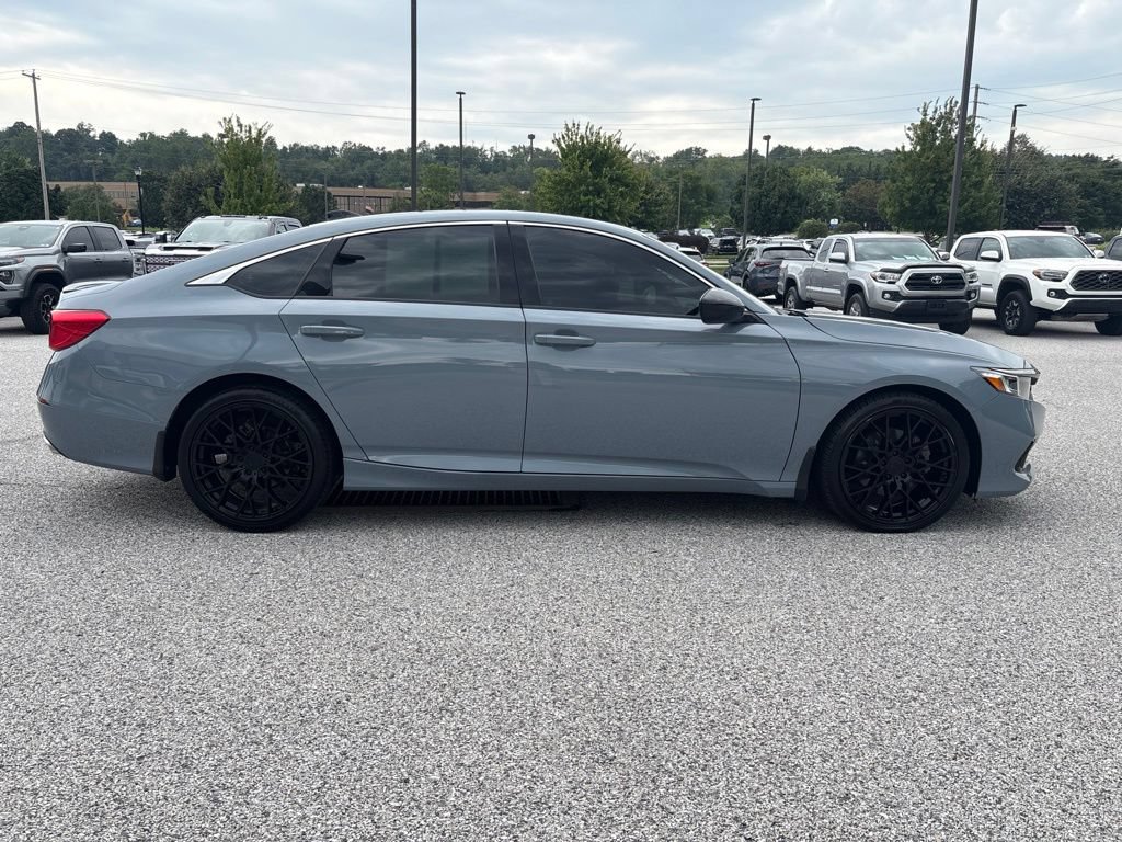 Used 2022 Honda Accord Sport image 2