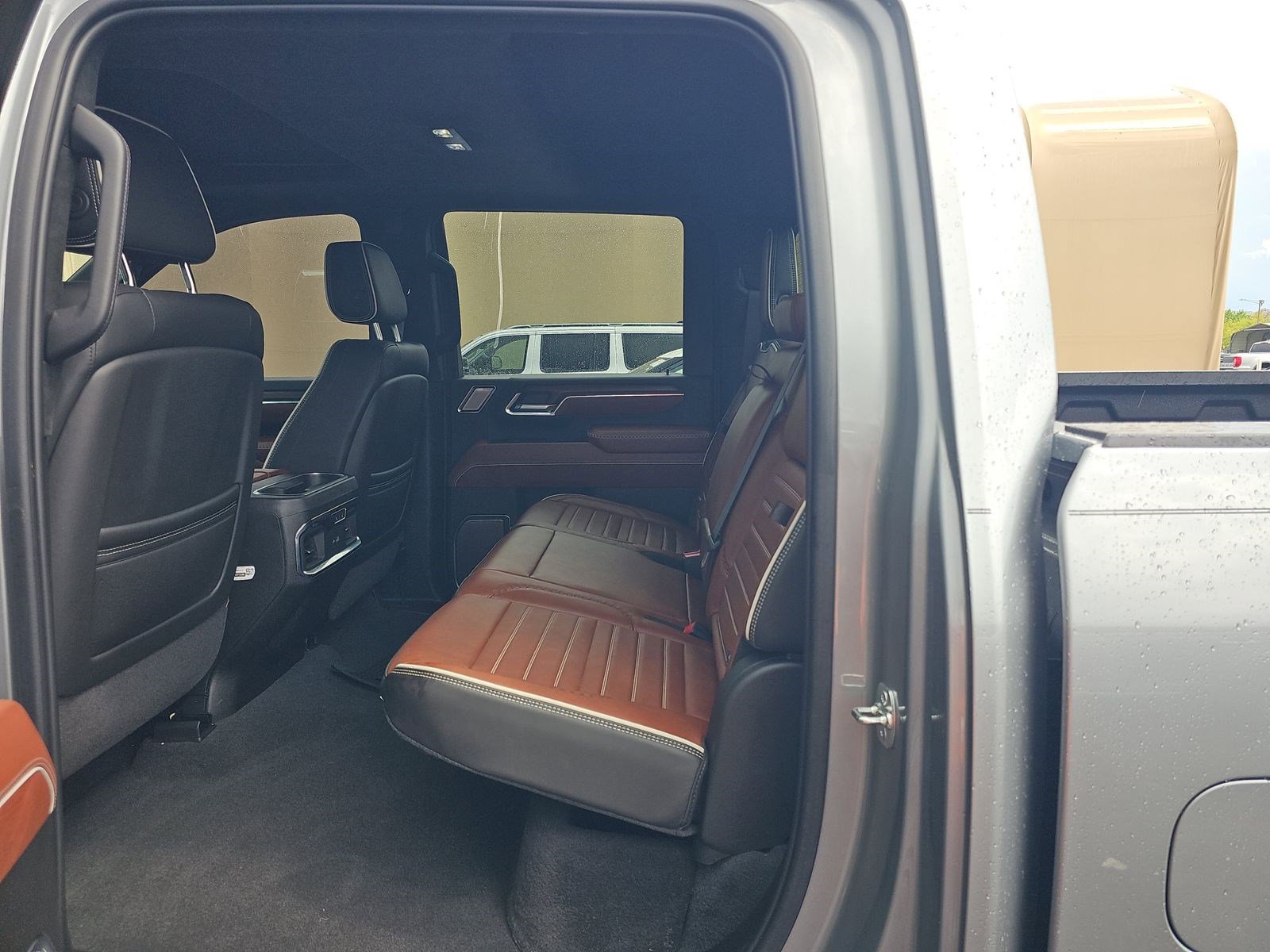 Used 2025 GMC Sierra 2500 Denali Ultimate image 19